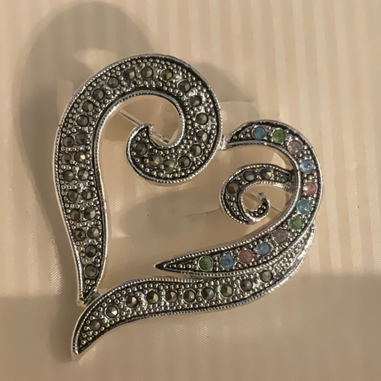 Charter Club Silver Tone Marcasite Pastel Gemstone Heart Pin-New In Gift Box 15$